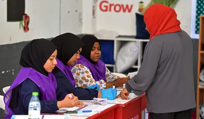 voting begins for maldives parliamentary election