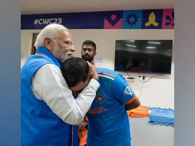 cwc 2023  pm modi comforts mohammed shami with a hug  india pacer expresses gratitude to fans for  support 