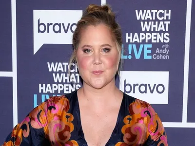 amy schumer reveals cushing syndrome diagnosis  hormonal disorder that can cause weight gain
