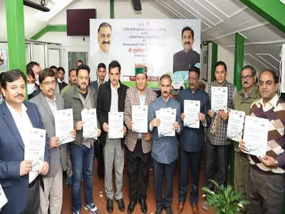 himachal  cm sukhu launches e taxi scheme portal  says govt committed to making hp a green state