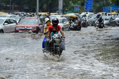 delhi  commuters troubled by waterlogging in several parts  traffic diversions made