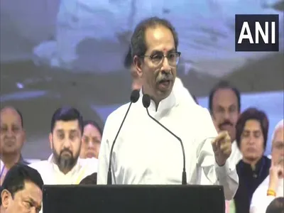  our hindutva is about sacrificing life for the country  says uddhav thackeray