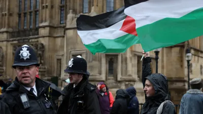 uk grants asylum to palestinian citizen of israel  citing persecution concerns upon return