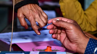 phase 2 of lok sabha 2024 polls  8 seats in uttar pradesh vote today