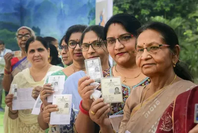 tripura  west bengal lead in lok sabha poll voter turnout at 3 pm  moderate polling in bihar  rajasthan