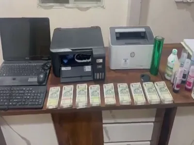 duo inspired by web series  farzi  print  circulate fake currency in hyderabad  held