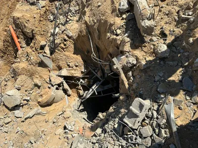 hamas terrorist tunnel uncovered in shifa hospital complex  israel defence forces