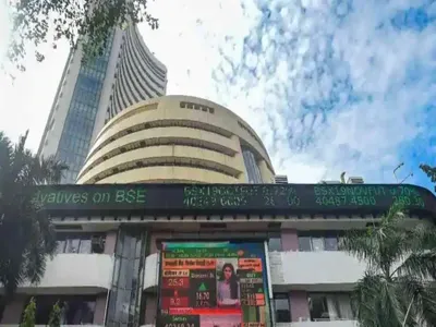 stock market opens in the red  sensex and nifty begin on a downturn