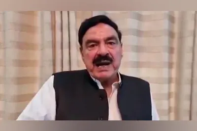 pakistan  police raid ex federal minister sheikh rasheed ahmed s house  fail to arrest him