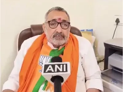 bjp s giriraj singh lashes out at rahul gandhi over  panicked pm  remark  calls congress  leaderless  party