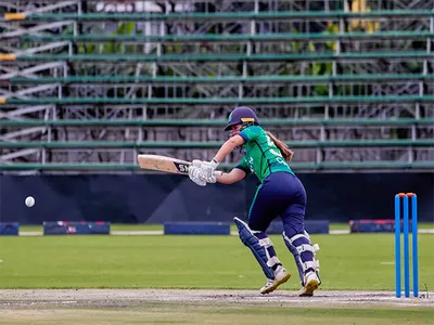 ireland s amy hunter bags icc women s player of the month for january