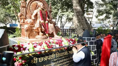 bjp chief jp nadda unveils the statue of chhatrapati shivaji
