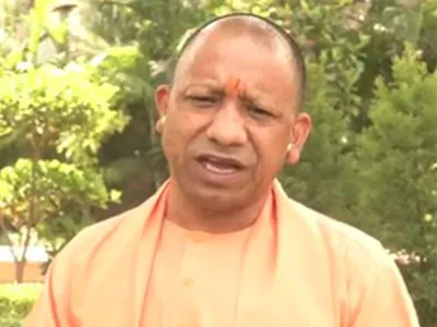  congress ka hath      yogi rips into grand old party over pak minister s post on rahul