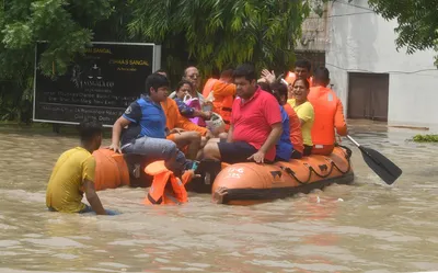 as yamuna continues to overflow  ndrf carries out rescue operation in delhi s pragati maidan