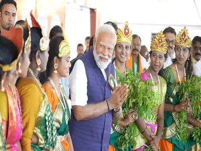 11  shakti ammas  give special welcome to pm modi at rally in tamil nadu’s salem