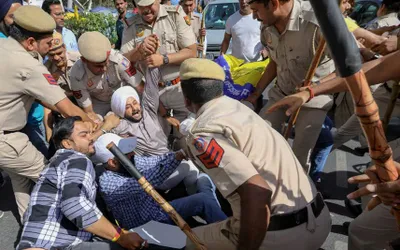 aap workers hold protest outside tihar jail after delhi cm sent to judicial custody