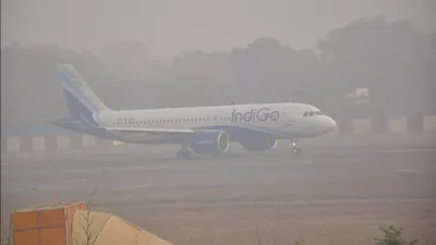 several flights delayed in delhi due to fog