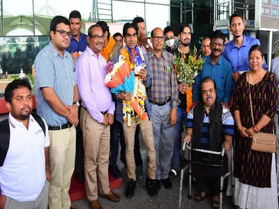 five time world champion pramod bhagat receives hero s welcome at home