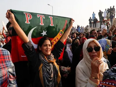 pakistan tehreek e insaf urges security agencies to stop interfering in politics