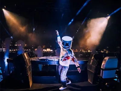  performing in india is always an electrifying experience   says marshmello