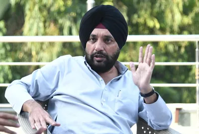 delhi congress chief arvinder singh lovely resigns  says party allied with aap