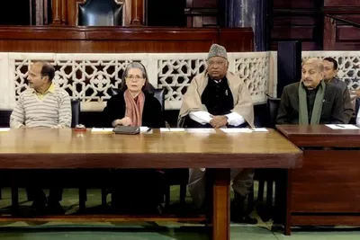  democracy strangled by this government   sonia hits out at centre over suspension of oppn mps