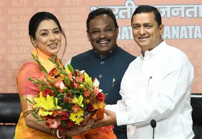  one personality that attracts everyone towards bjp is pm modi   says actor rupali ganguly as she joins party