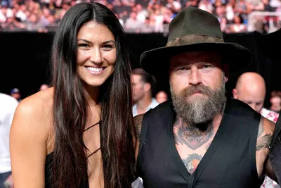 zac brown files for divorce with wife kelly yazdi