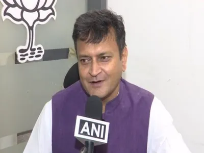  commander himself created trouble for his soldiers   bjp s ajay alok takes jibe on arvind kejriwal
