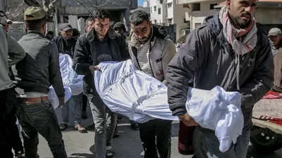 over 100 killed in gaza as chaos erupts during food distribution