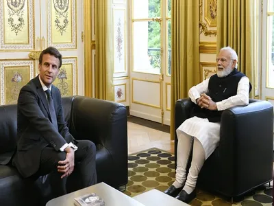 india looks forward to receiving french president macron as chief guest at 75th republic day  pm modi