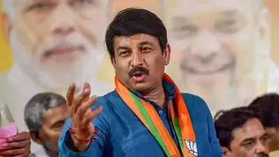  being cm  you are spreading fake news about caa   bjp mp manoj tiwari tears into cm kejriwal