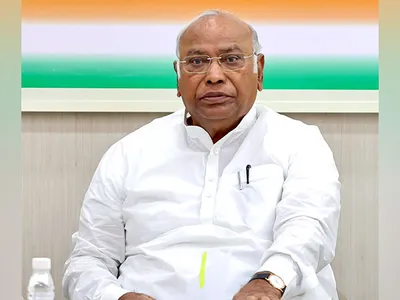  many won t get obc status…   kharge blasts pm modi over his  opposition  to caste census