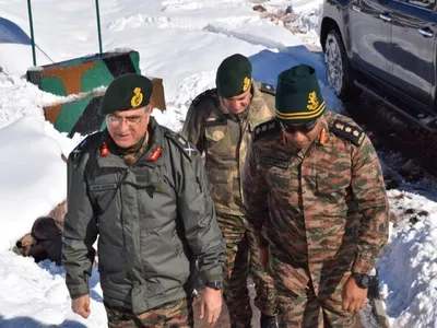 white knight corps commander visits poonch sector after fresh snowfall in pirpanjal mountains range