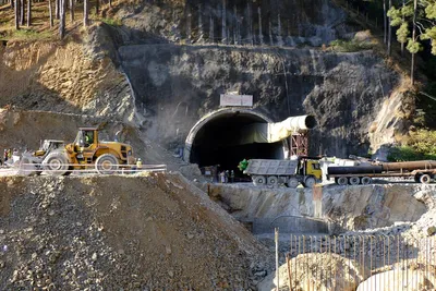 rescuers confident of evacuating 40 workers trapped at uttarkashi tunnel collapse sit for 96 hours  heavy drill machine installed