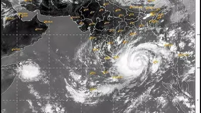 cyclone  mocha  intensifies into  very severe  storm