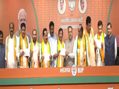 four brs leaders  one from congress join bjp in delhi