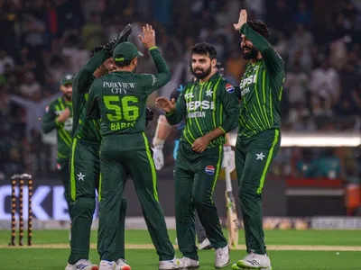 pakistan defeat new zealand by 9 runs in 5th match  level t20i series 2 2