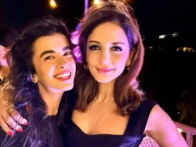 hrithik roshan s girlfriend saba azad poses with his ex wife sussanne khan