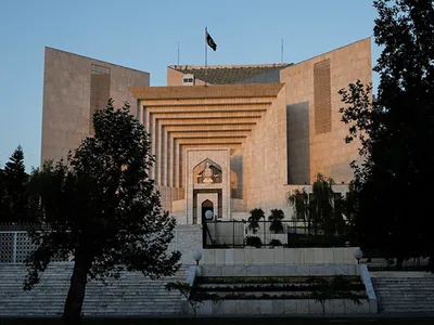 pakistan sc suspends peshawar high court verdict on reserved seats
