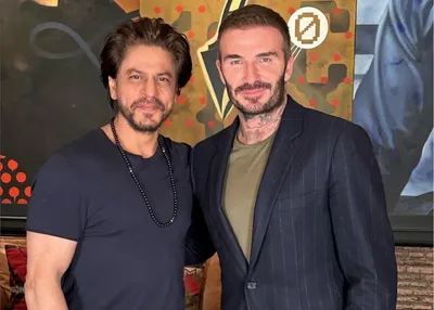 srk shares pic with david beckham  advices him to  get some sleep 