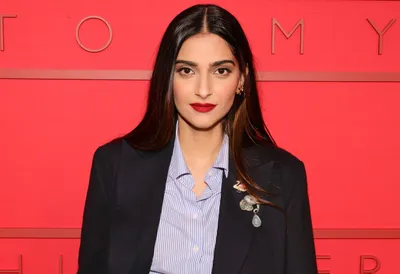 uk s tate modern museum inducts sonam kapoor in its south asia acquisition committee