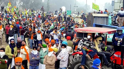 new delhi  farmers gather at ramleela maidan  to hold  kisan mazdoor mahapanchayat  today