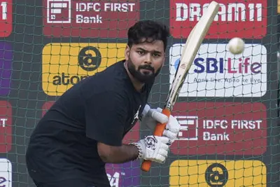 rishabh pant declared fully fit as wicket keeper batter  to take part in ipl 2024