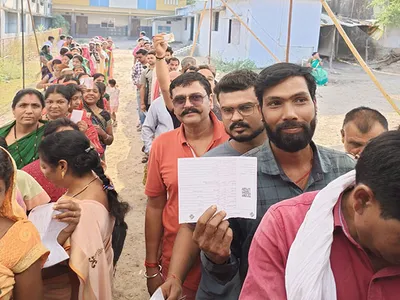 lok sabha polls  west bengal records 49 27 pc voter turnout  goa inches closer at 49 04 pc till 1 pm
