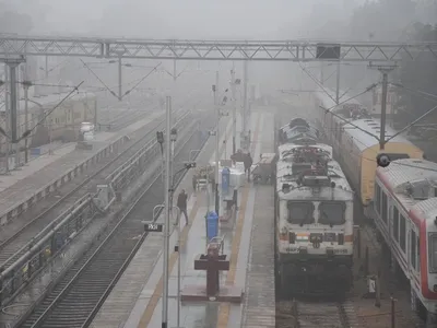 delhi  twenty trains running late due to fog