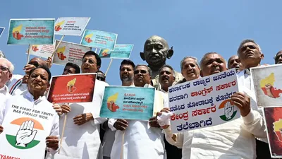 karnataka  cong leaders protest against centre over non release of relief funds ahead of amit shah s visit
