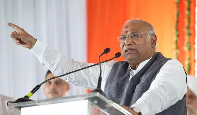  no level playing field for polls  alleges mallikarjun kharge  blames bjp for  frozen banks accounts 