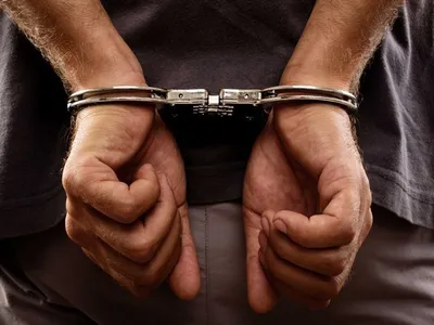 delhi  high tech gang of snatchers busted  two arrested
