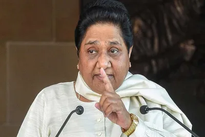 take suo moto cognizance to ban political organisations carrying country’s name  mayawati urges supreme court  slams politics over ‘india  bharat’   